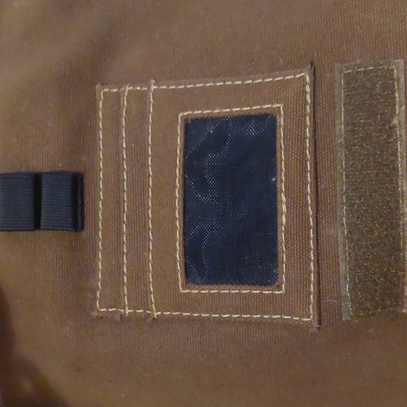 Mountain Leather Design Cross Body Bag - Picture 4 of 9